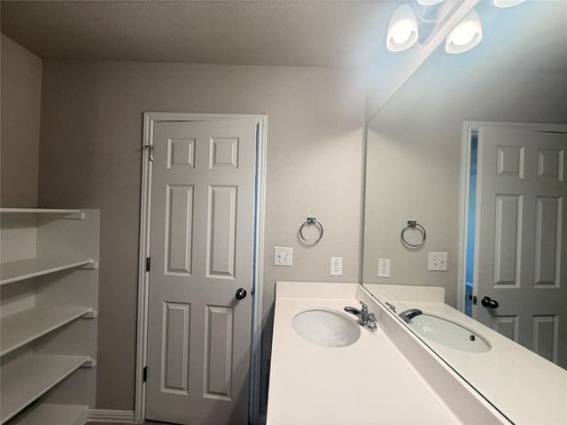 109 Munk LN, Leander, TX 78641