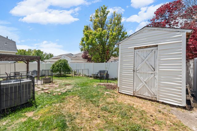 7248 S CALLIE DR, West Jordan, UT 84084
