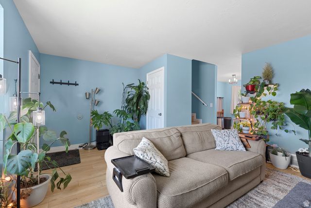 7248 S CALLIE DR, West Jordan, UT 84084