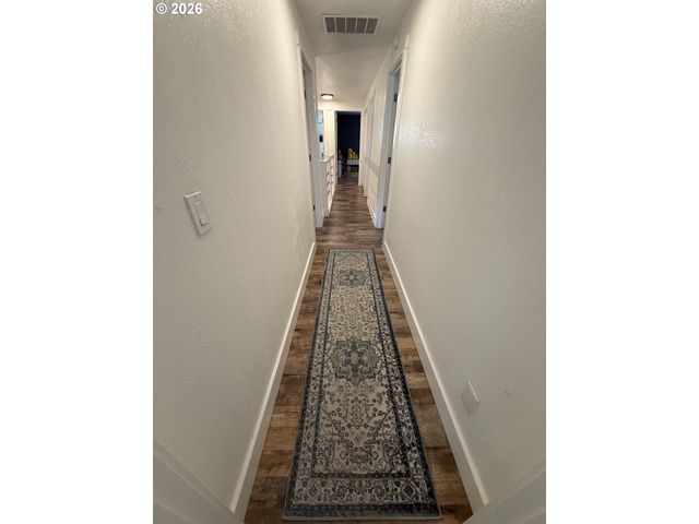 6974 GLACIER Dr, Springfield, OR 97478