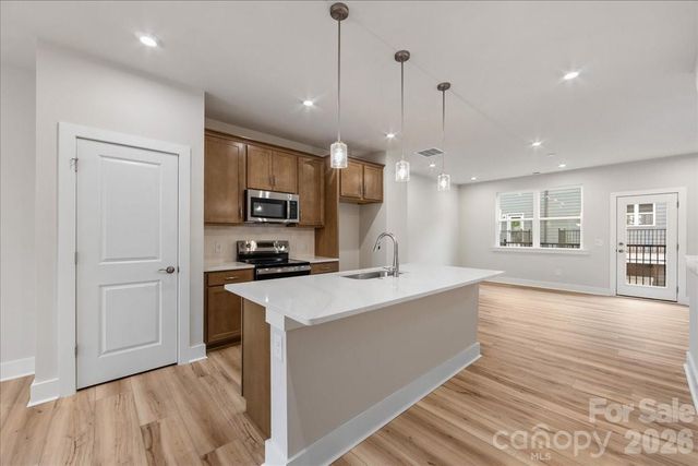 6008 Pivot Court, Charlotte, NC 28205