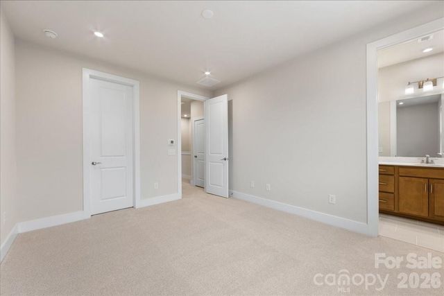 6008 Pivot Court, Charlotte, NC 28205