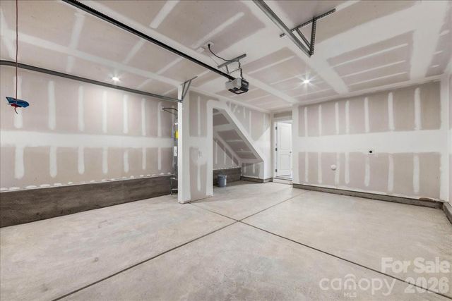 6008 Pivot Court, Charlotte, NC 28205