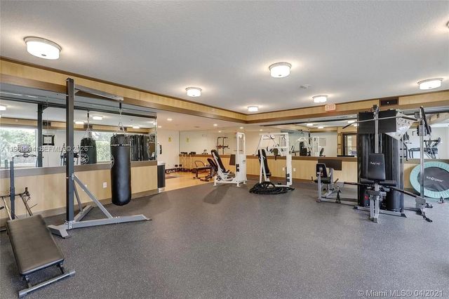 3530 SW 22nd St 607, Miami, FL 33145