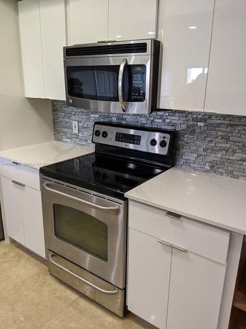 3530 SW 22nd St 607, Miami, FL 33145