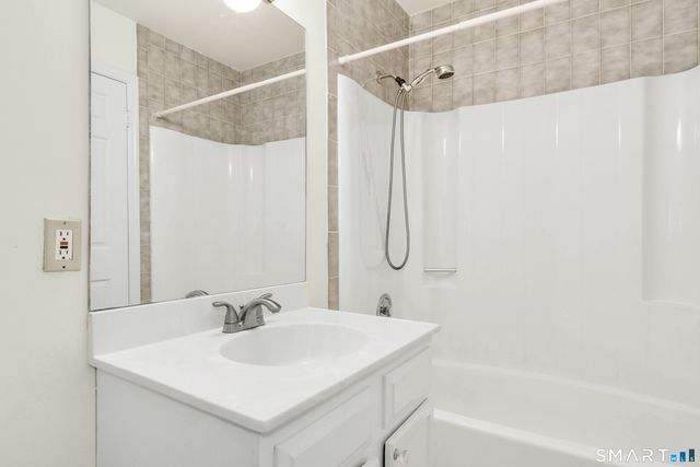 22 Dora Street D, Stamford, CT 06902