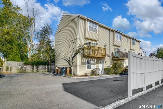 22 Dora Street D, Stamford, CT 06902