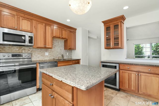 22 Dora Street D, Stamford, CT 06902
