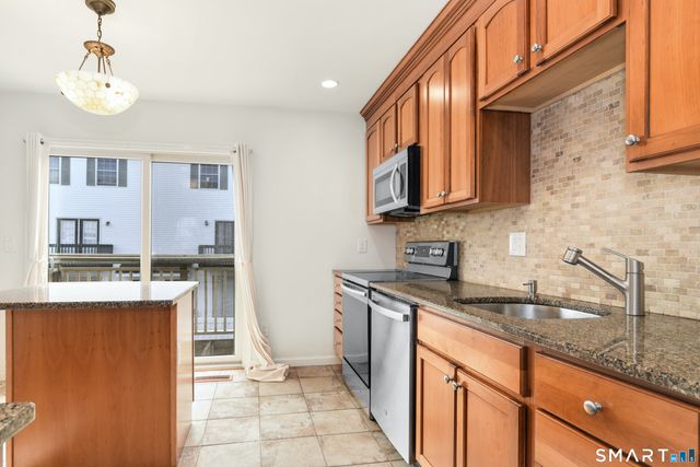 22 Dora Street D, Stamford, CT 06902