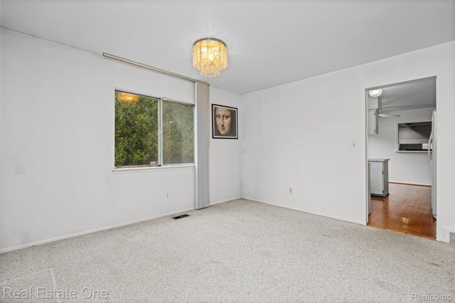 31917 Olde Franklin Drive, Farmington Hills, MI 48334