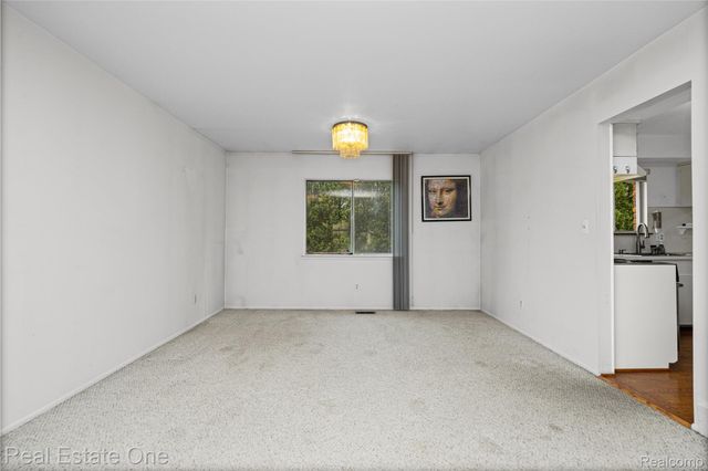 31917 Olde Franklin Drive, Farmington Hills, MI 48334