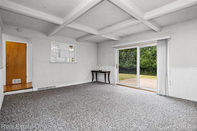 31917 Olde Franklin Drive, Farmington Hills, MI 48334