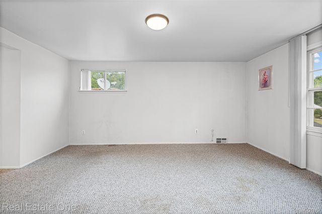 31917 Olde Franklin Drive, Farmington Hills, MI 48334