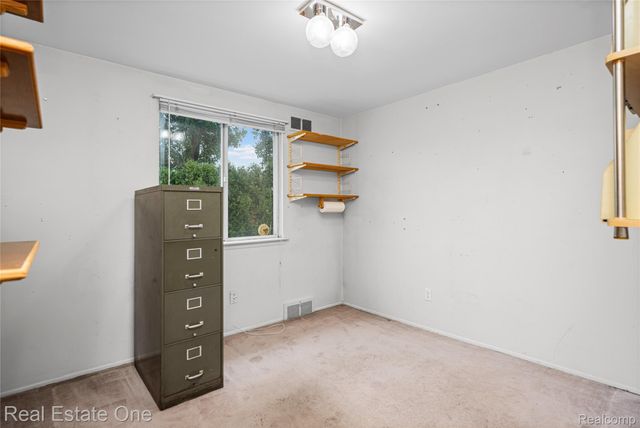 31917 Olde Franklin Drive, Farmington Hills, MI 48334
