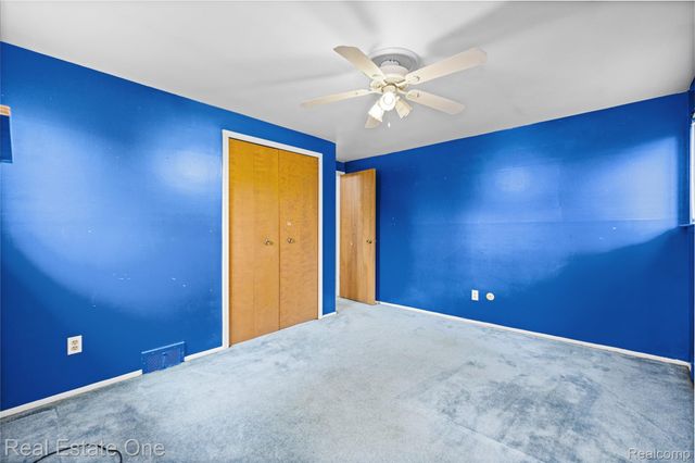 31917 Olde Franklin Drive, Farmington Hills, MI 48334