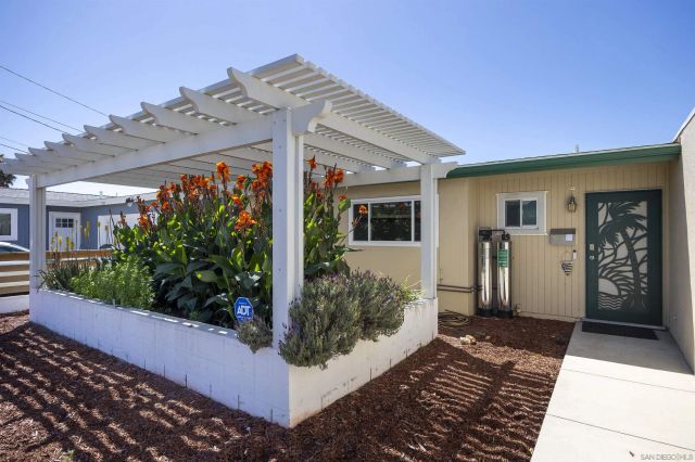 4727 Mount Longs Dr, San Diego, CA 92117