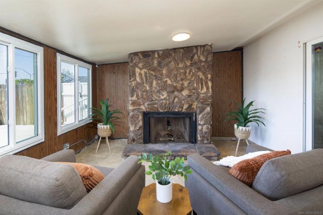 4727 Mount Longs Dr, San Diego, CA 92117