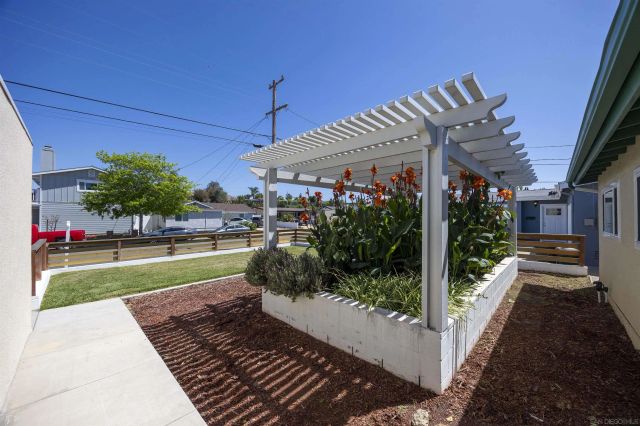 4727 Mount Longs Dr, San Diego, CA 92117