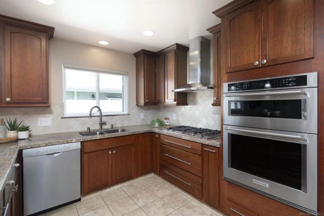 4727 Mount Longs Dr, San Diego, CA 92117