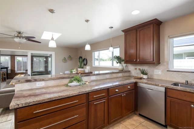 4727 Mount Longs Dr, San Diego, CA 92117