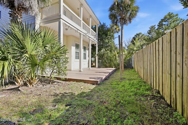 76 17TH Street, Atlantic Beach, FL 32233