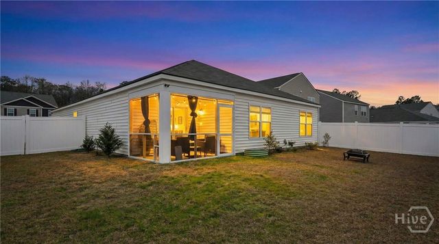 394 Coconut Drive, Bloomingdale, GA 31302