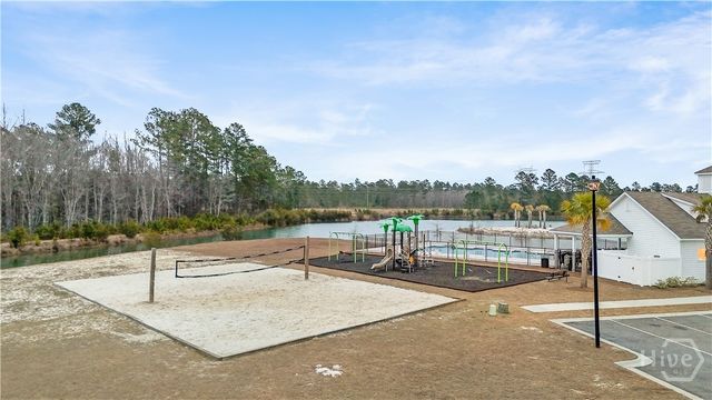 394 Coconut Drive, Bloomingdale, GA 31302