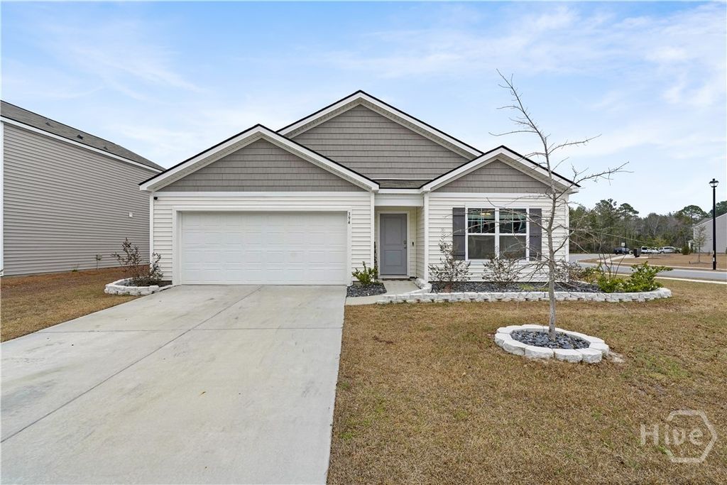 394 Coconut Drive, Bloomingdale, GA 31302