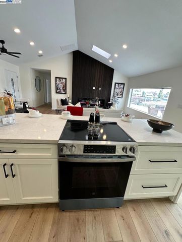 5653 Drakes Drive, Discovery Bay, CA 94505