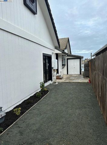 5653 Drakes Drive, Discovery Bay, CA 94505