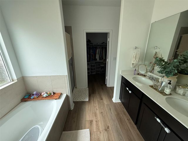 380 Mendoza, Kyle, TX 78640