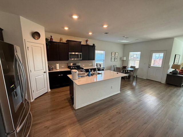 380 Mendoza, Kyle, TX 78640