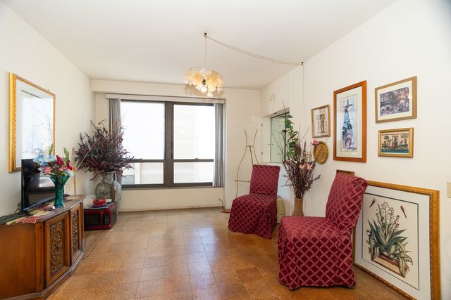 5050 S East End Avenue 7D, Chicago, IL 60615