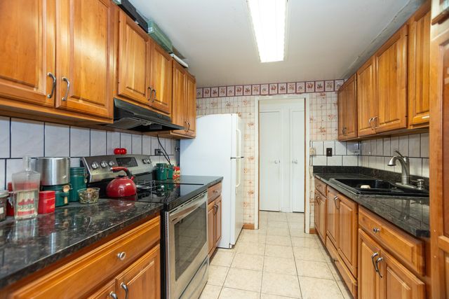 5050 S East End Avenue 7D, Chicago, IL 60615