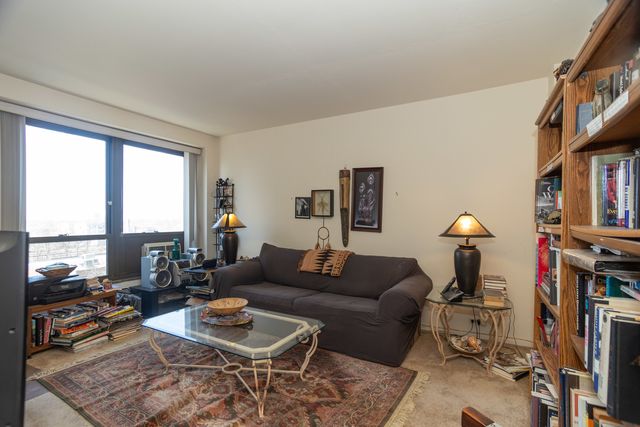 5050 S East End Avenue 7D, Chicago, IL 60615