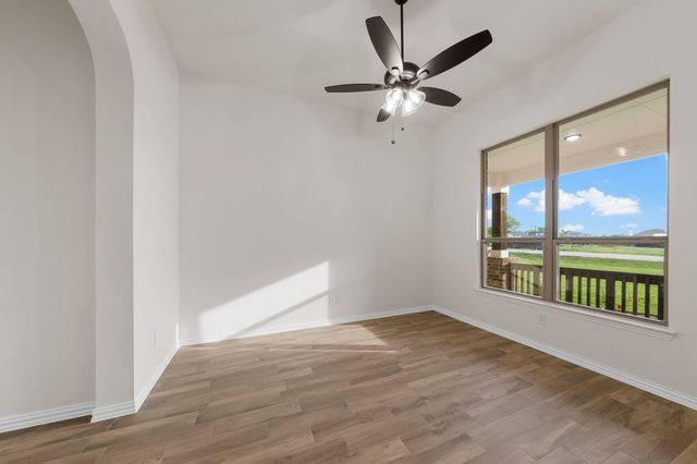 431 Paradise Ridge Drive, Waxahachie, TX 75167