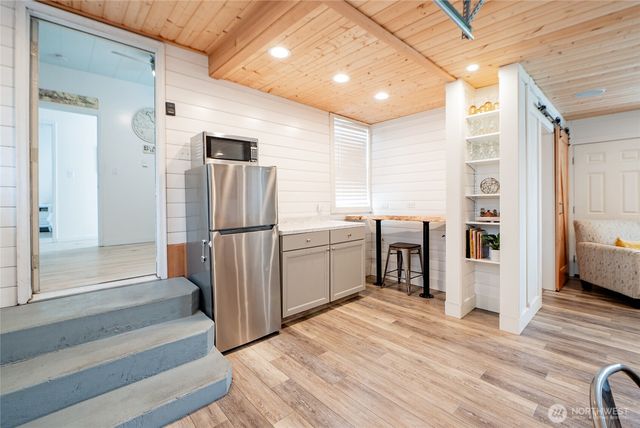 2411 Dodd Street, Blaine, WA 98230
