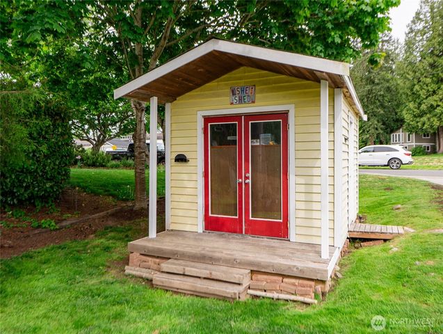2411 Dodd Street, Blaine, WA 98230