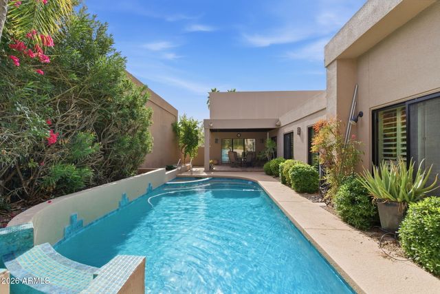 3048 E STELLA Lane, Phoenix, AZ 85016