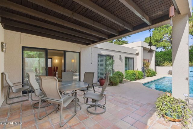 3048 E STELLA Lane, Phoenix, AZ 85016