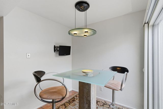 3048 E STELLA Lane, Phoenix, AZ 85016