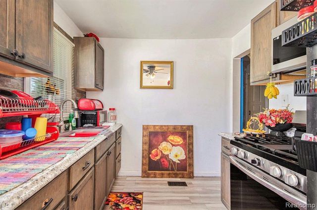 20322 Charleston Street, Highland Park, MI 48203