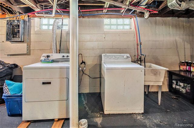 20322 Charleston Street, Highland Park, MI 48203