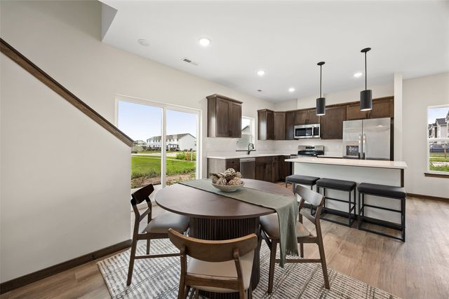 160 Bethany Loop SW A, Cedar Rapids, IA 52404