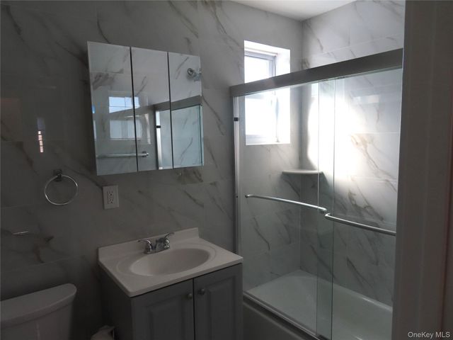 54 2nd Avenue, Bay Shore, NY 11706