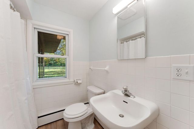 9523 10th Avenue S, Bloomington, MN 55420