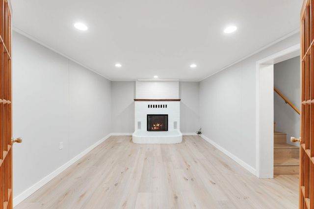 9523 10th Avenue S, Bloomington, MN 55420