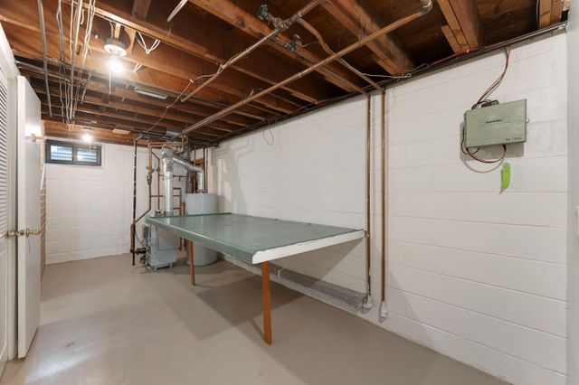 9523 10th Avenue S, Bloomington, MN 55420