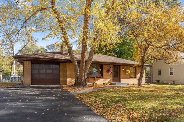 9523 10th Avenue S, Bloomington, MN 55420