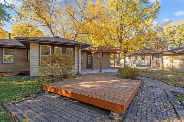 9523 10th Avenue S, Bloomington, MN 55420